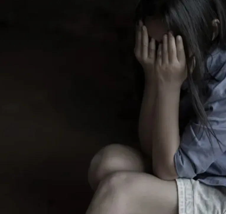 الحسيمة.. ثماني سنوات سجناً نافذاً في حق ناشط على مواقع التواصل الاجتماعي في قضية محاولة هتك عرض قاصر