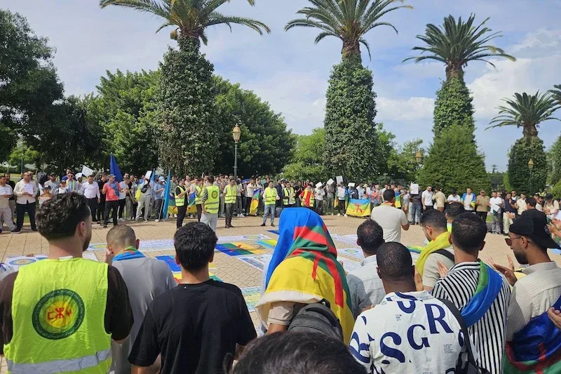 الرباط.. أساتذة الأمازيغية يحتجون للمطالبة بتسريع تعميم تدريسها